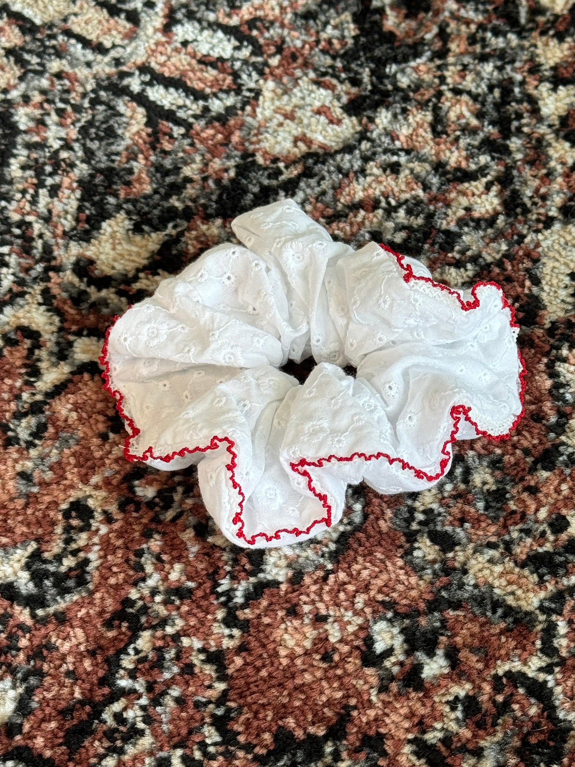 Red Line White Scrunchies